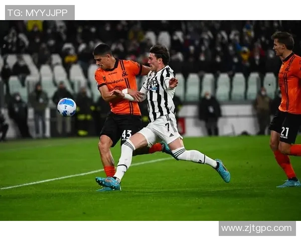 低视角足球：探索球星独特视野下的竞技魅力与战术博弈