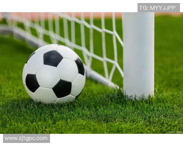 球场之星：聚焦足球界顶尖球员的经典头像与风采