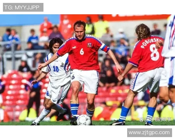 豪门球星风采齐聚球场赛季聚焦顶级球员对决与荣耀瞬间